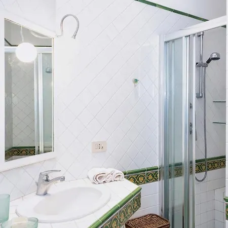 Sleeps 6 With Pool Villa