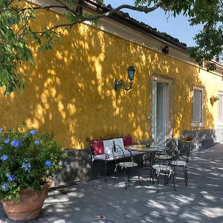 Sleeps 6 With Pool Ragalna